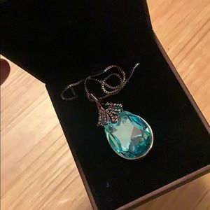 Blue crystal silver necklace